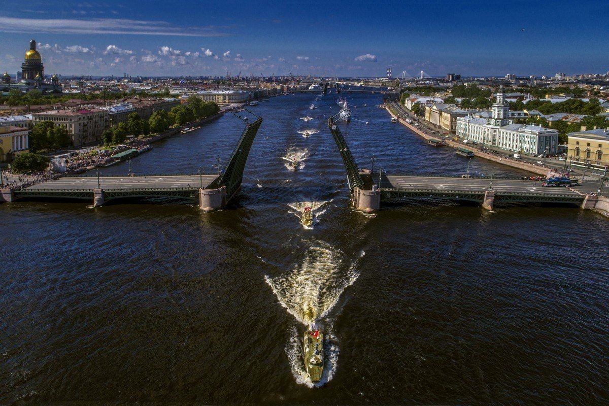 رودخانه نوا در سنت پترزبورگ